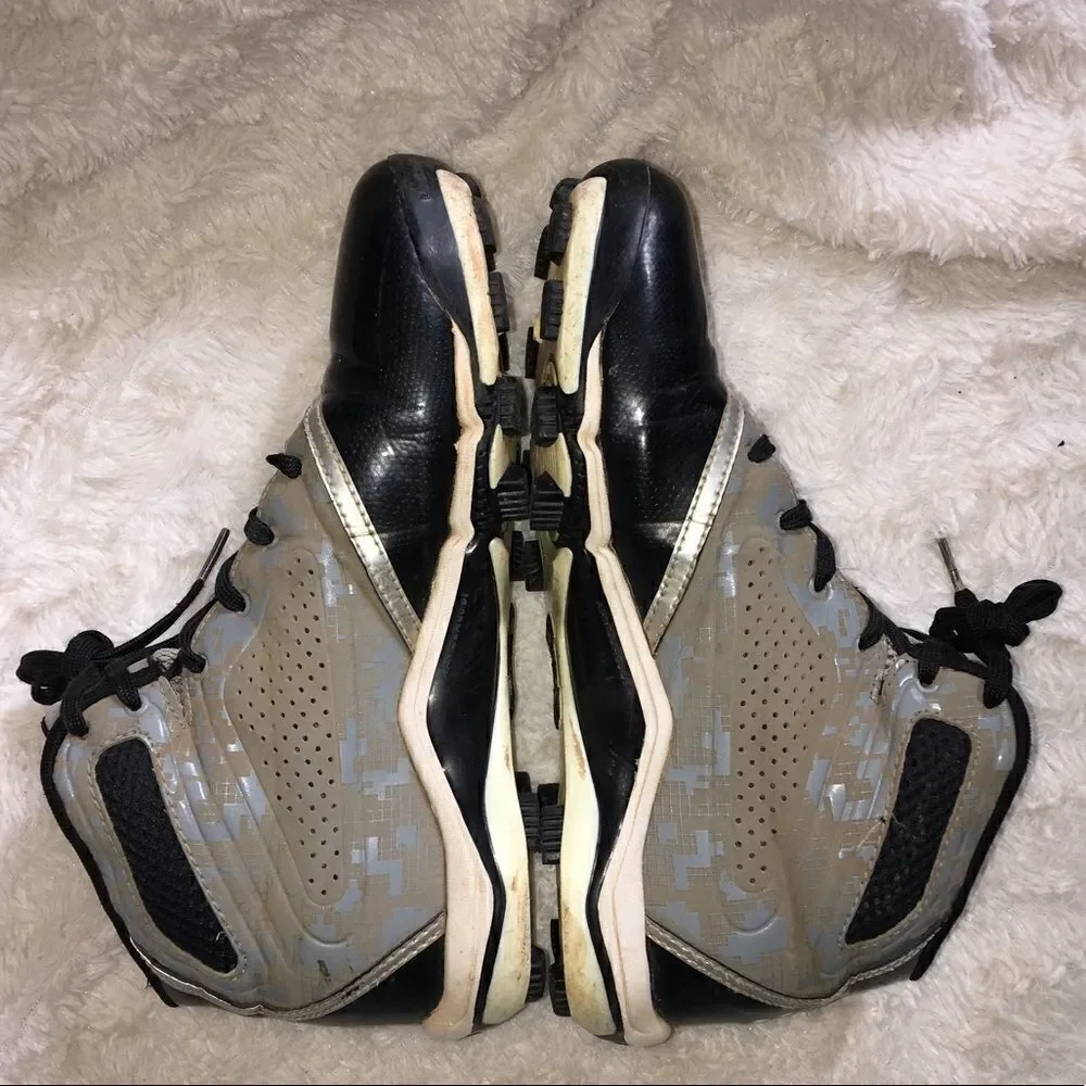 Under Armour High-Top Baseball Cleats - Picture 4 of 6